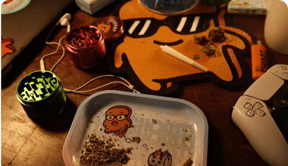 An essential guide to choosing the right weed rolling tray and dab mat.