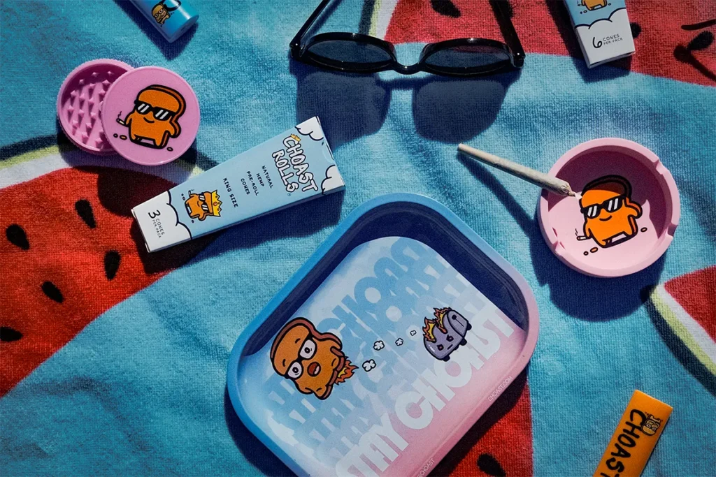 Showcasing our choast portable silicone ashtray alongside our other smoking accessory products.